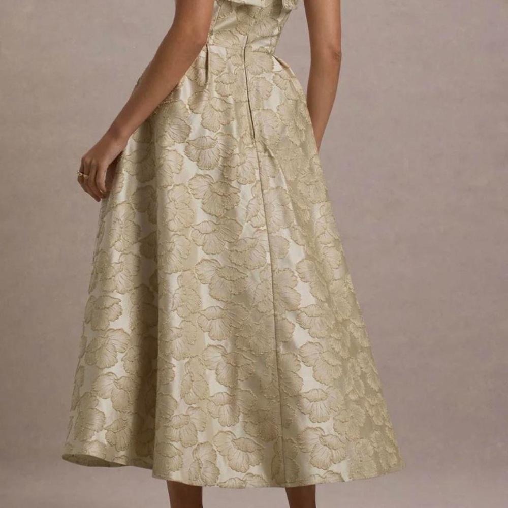 Elegant Floral Midi Dress